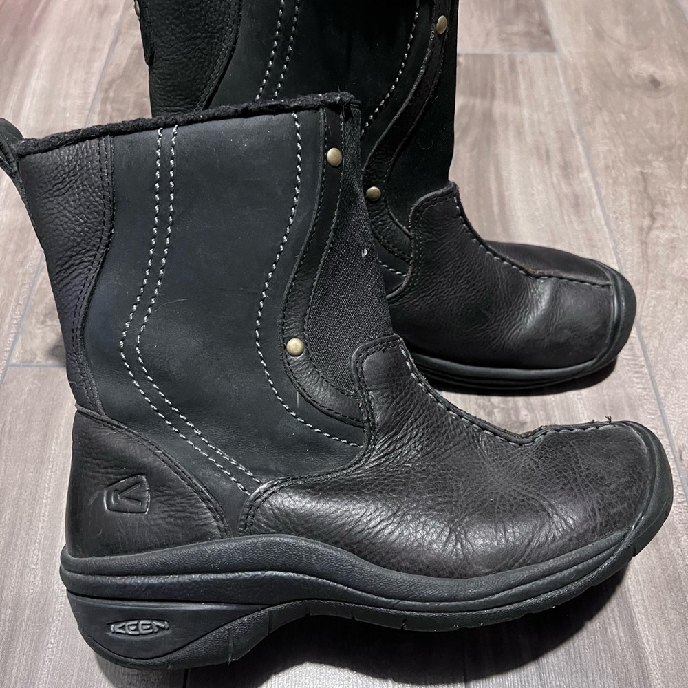 Winter boots - Picture 2 of 2